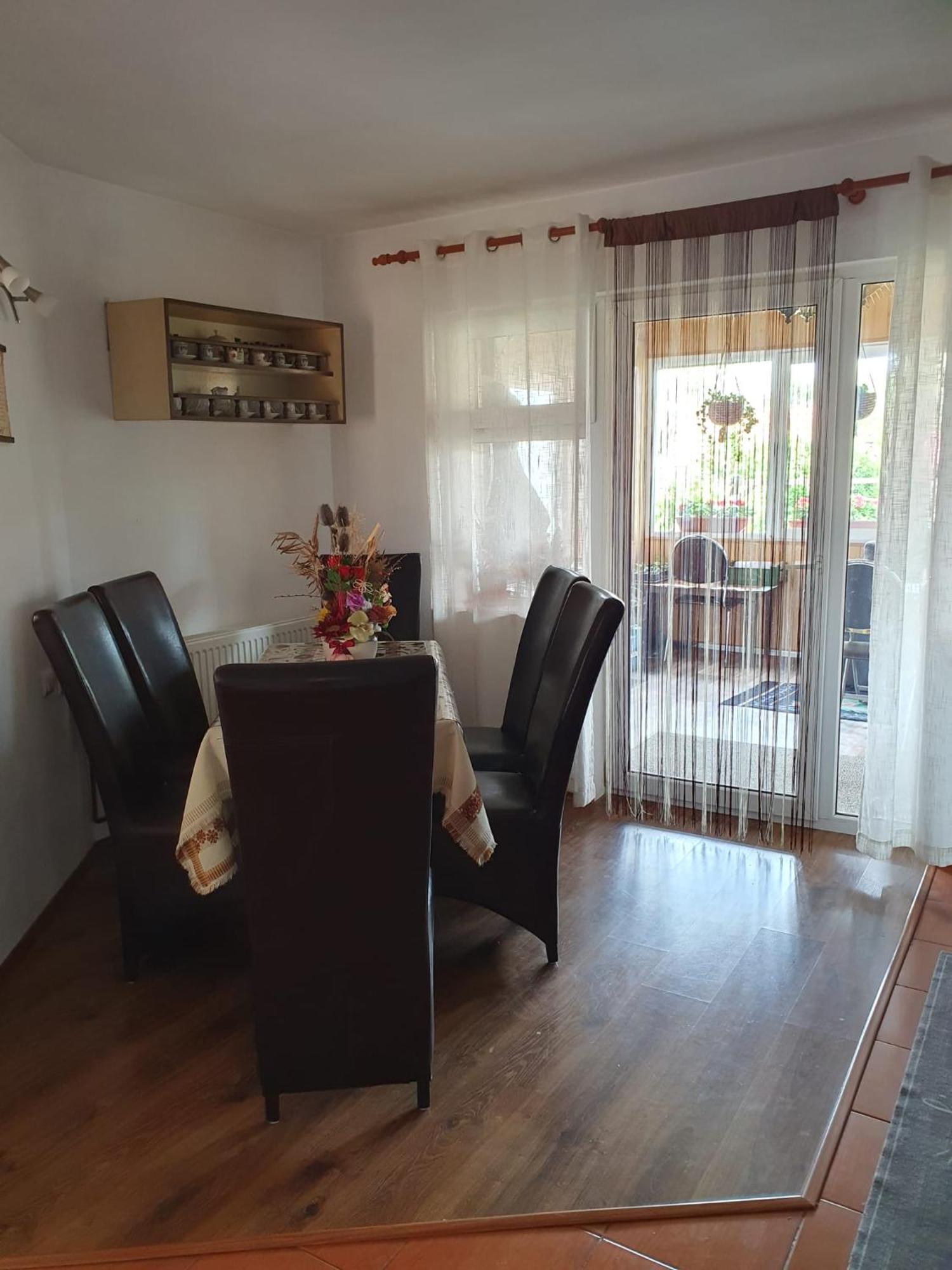 Edelweiss Ilinca Apartamento Zărneşti Exterior foto