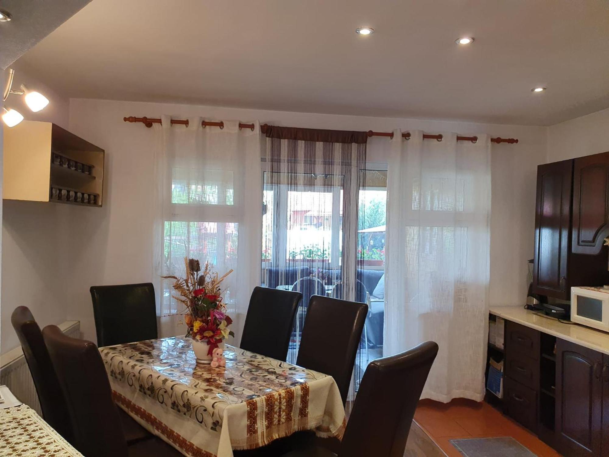 Edelweiss Ilinca Apartamento Zărneşti Exterior foto