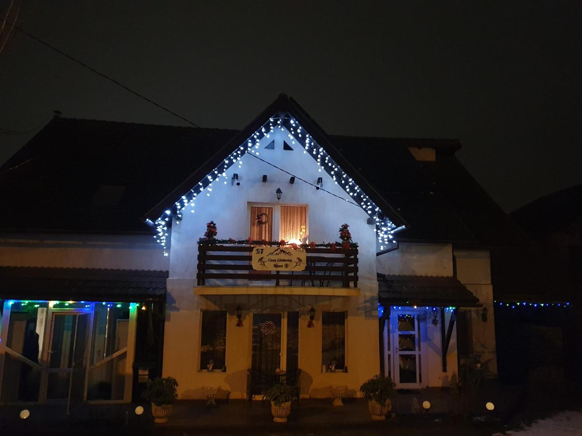 Edelweiss Ilinca Apartamento Zărneşti Exterior foto