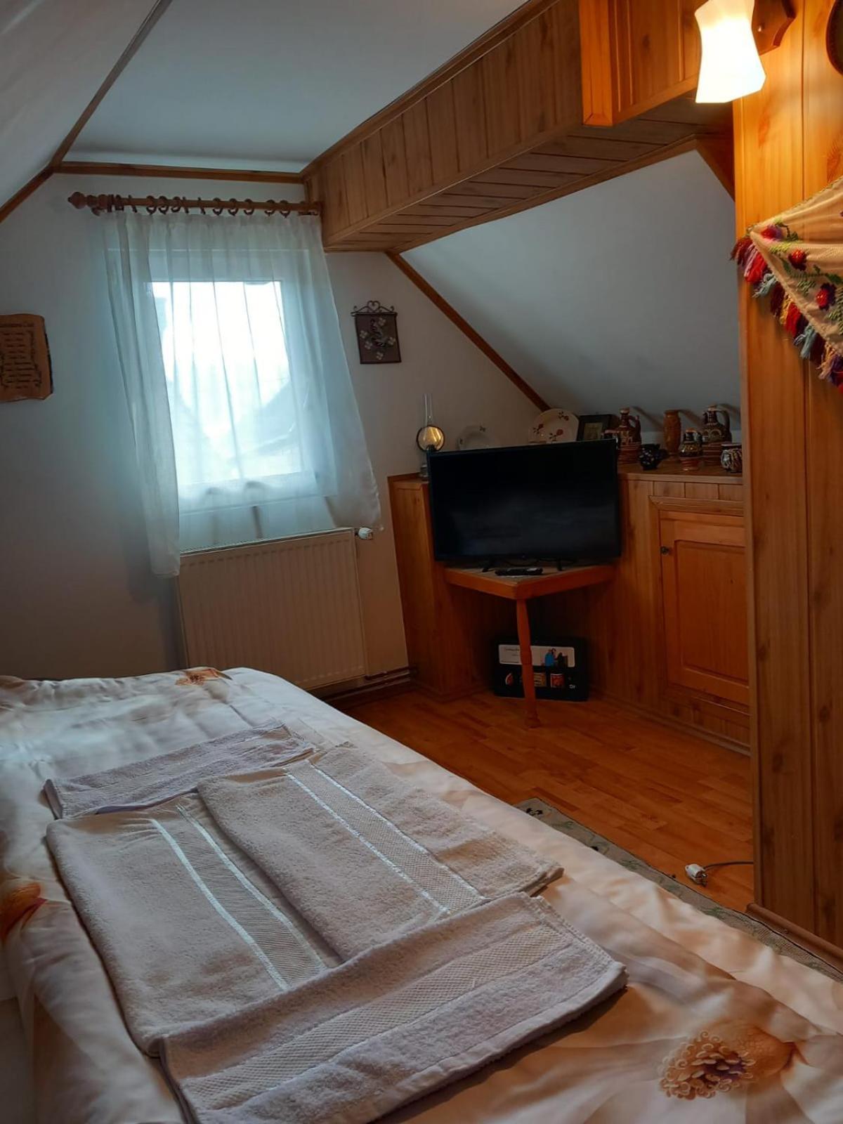 Edelweiss Ilinca Apartamento Zărneşti Exterior foto