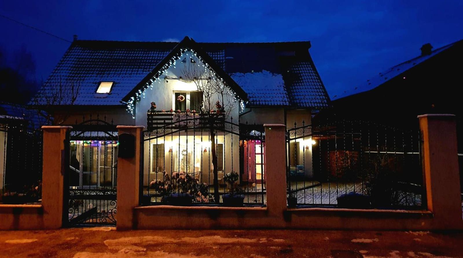 Edelweiss Ilinca Apartamento Zărneşti Exterior foto